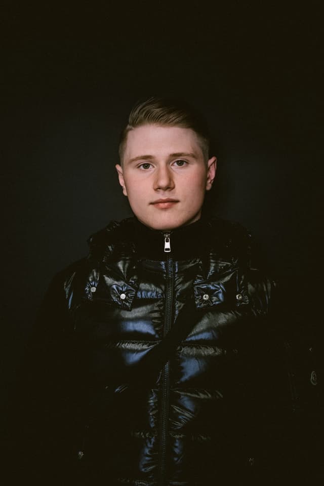 Einár